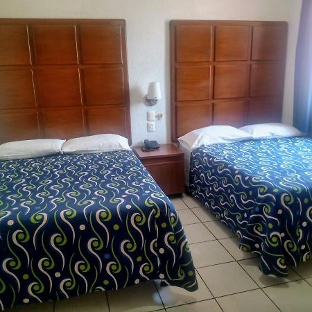 Hotel California Tuxpan  Екстер'єр фото