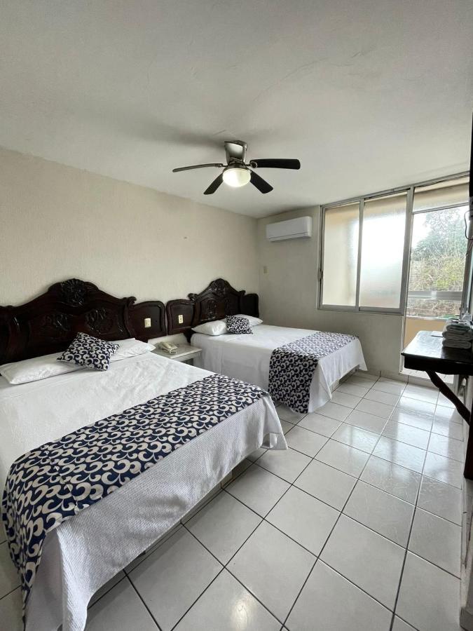 Hotel California Tuxpan  Екстер'єр фото